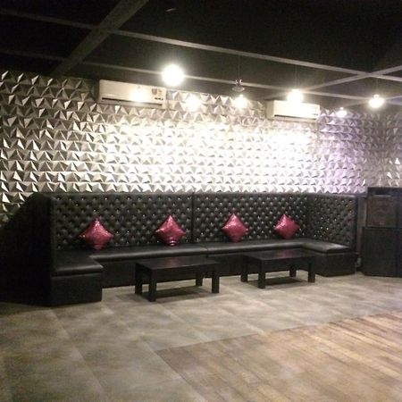 Silver Sands Beach Resort Daman Luaran gambar