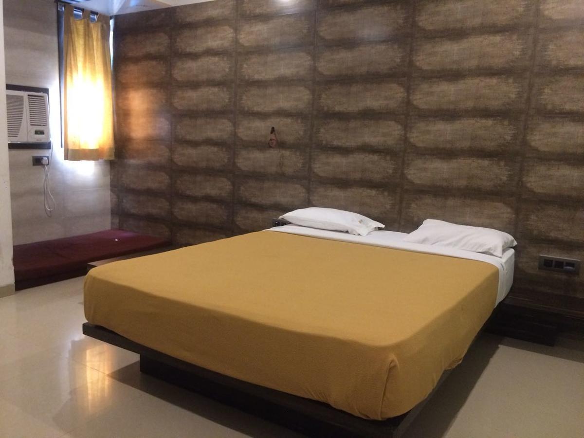 Silver Sands Beach Resort Daman Luaran gambar